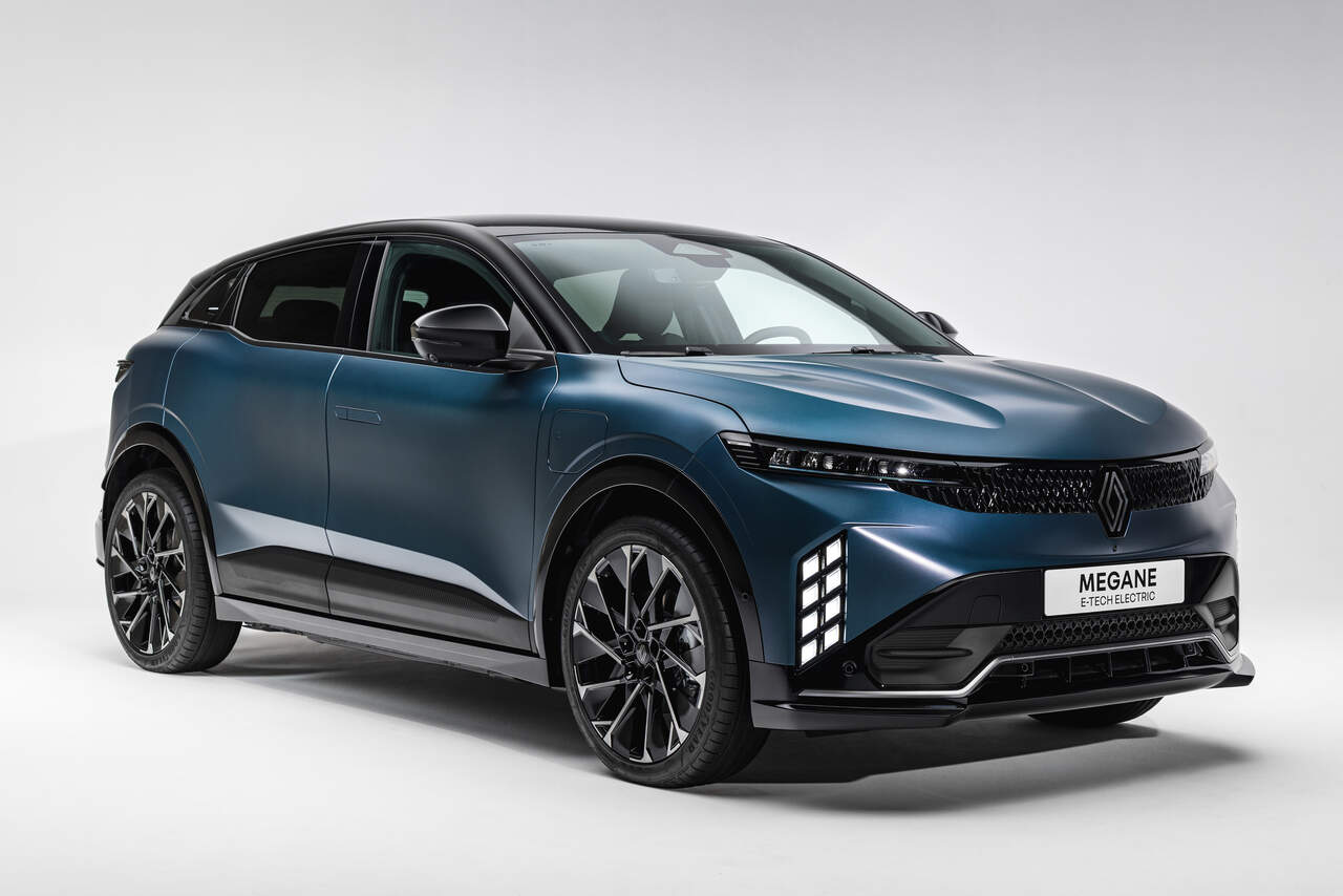 Nuevo Renault Megane E-Tech eléctrico: 500 km WLTP y carga rápida de 165 kW