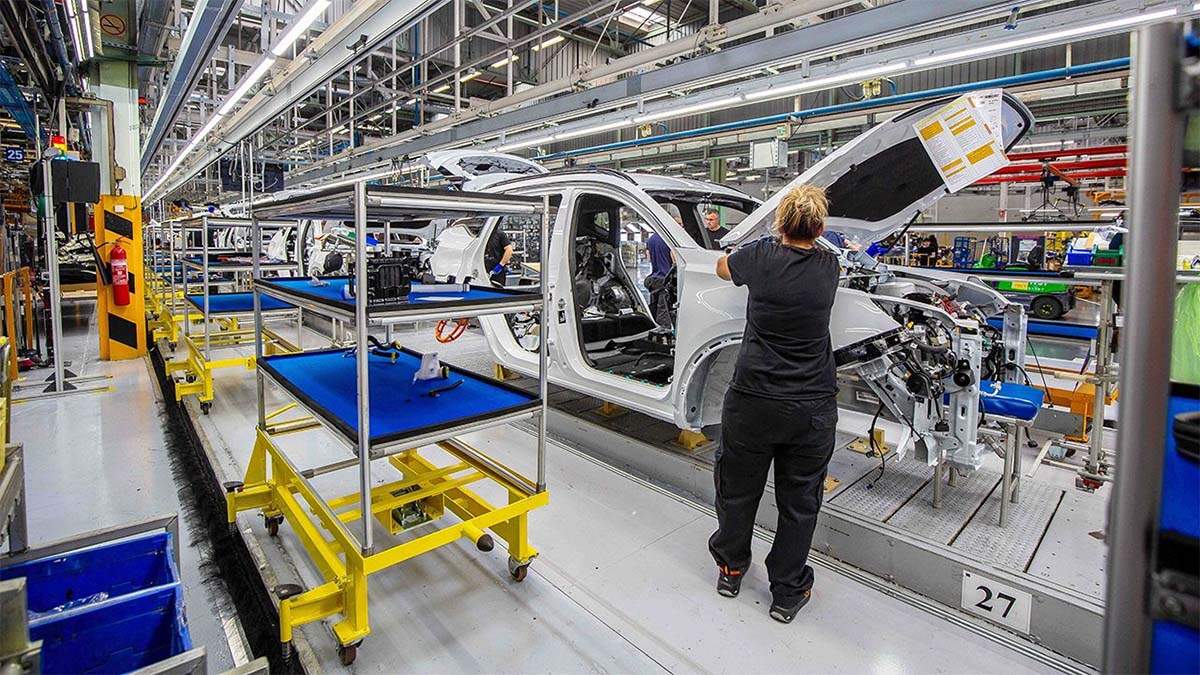 La línea de producción M1 de EBRO permitirá fabricar el primer eléctrico en 2027