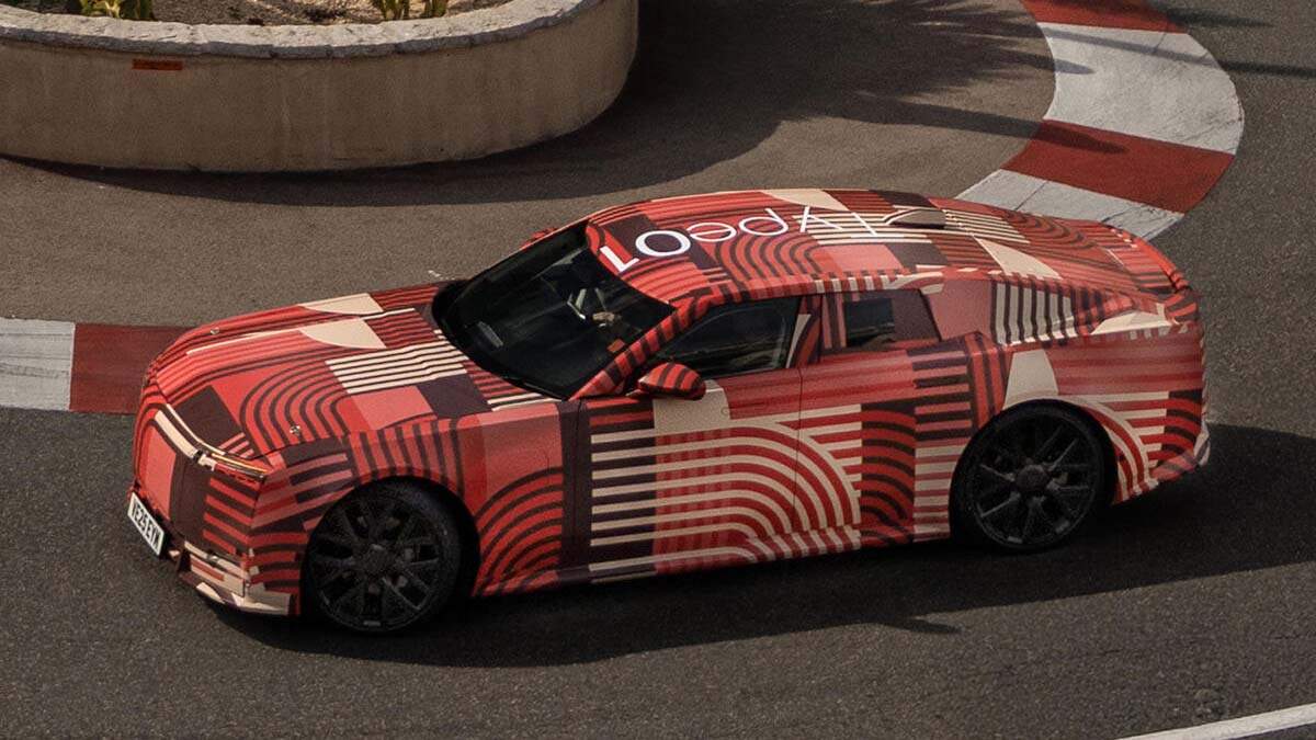 Jaguar Type 01 con camuflaje en las calles de Mónaco
