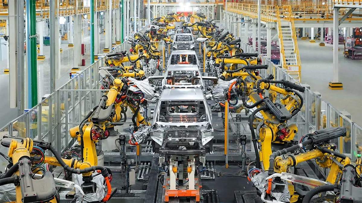 España y Francia se juegan la nueva fábrica europea de BYD: el gigante chino quiere producir ya en la UE