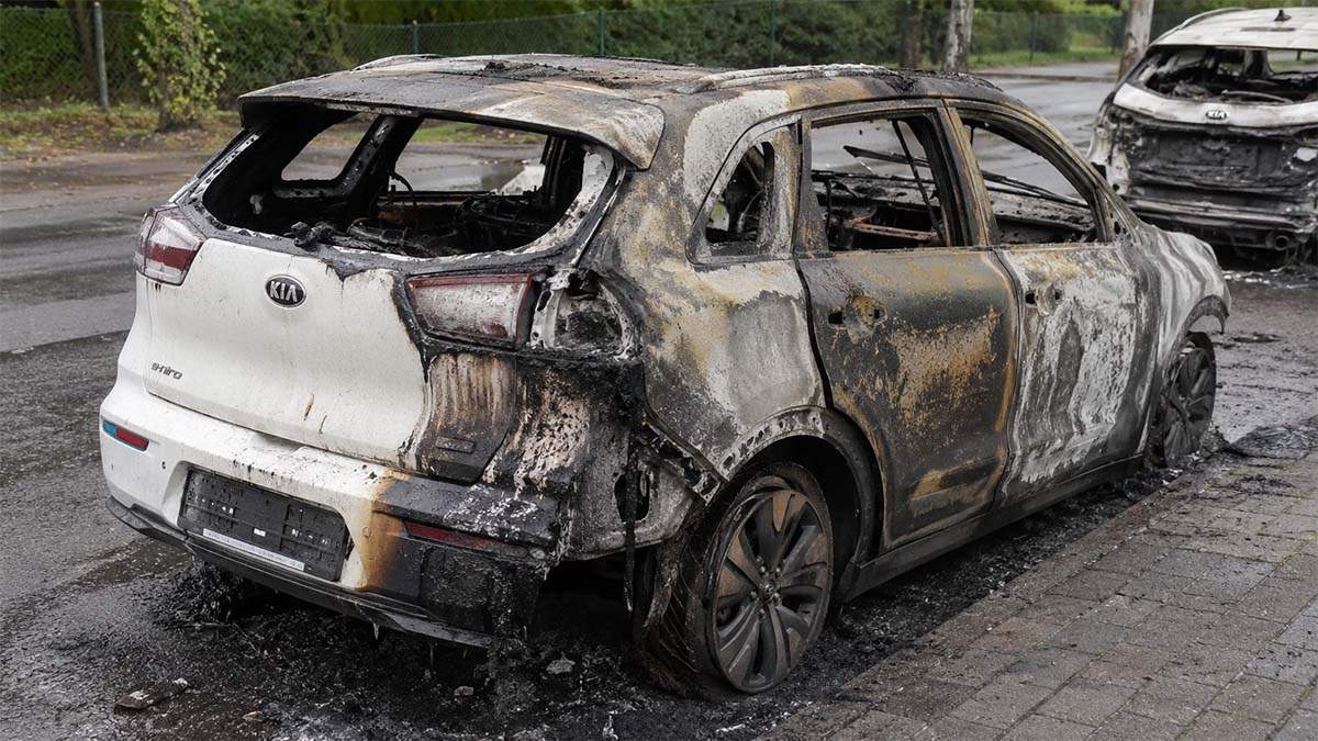 Mandan un Kia e-Niro con 6.000 kilómetros al desguace y los deja boquiabiertos: está calcinado, pero "anda perfectamente"