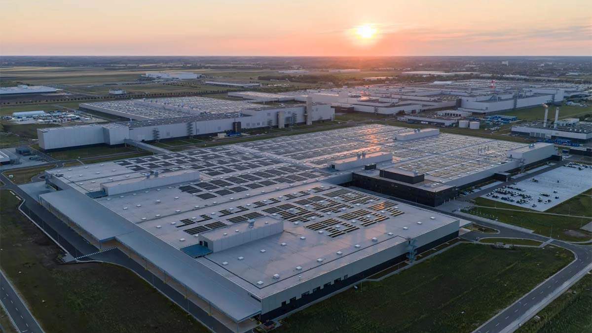 Vista de la fábrica de Mercedes-Benz de Kecskemet (Hungría)