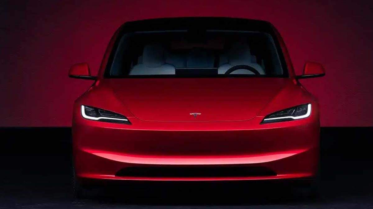 Vista frontal del Tesla Model 3 Highland