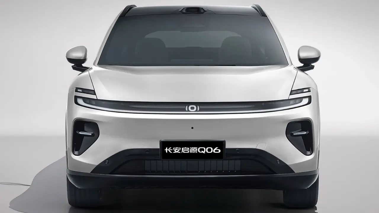 Changan NEVO Q06 - vista frontal