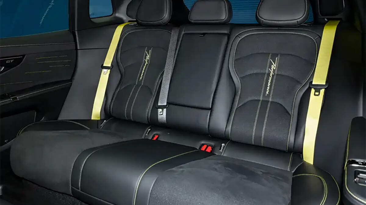 Lynk & Co 07 GT PHEV Wagon - Plazas traseras