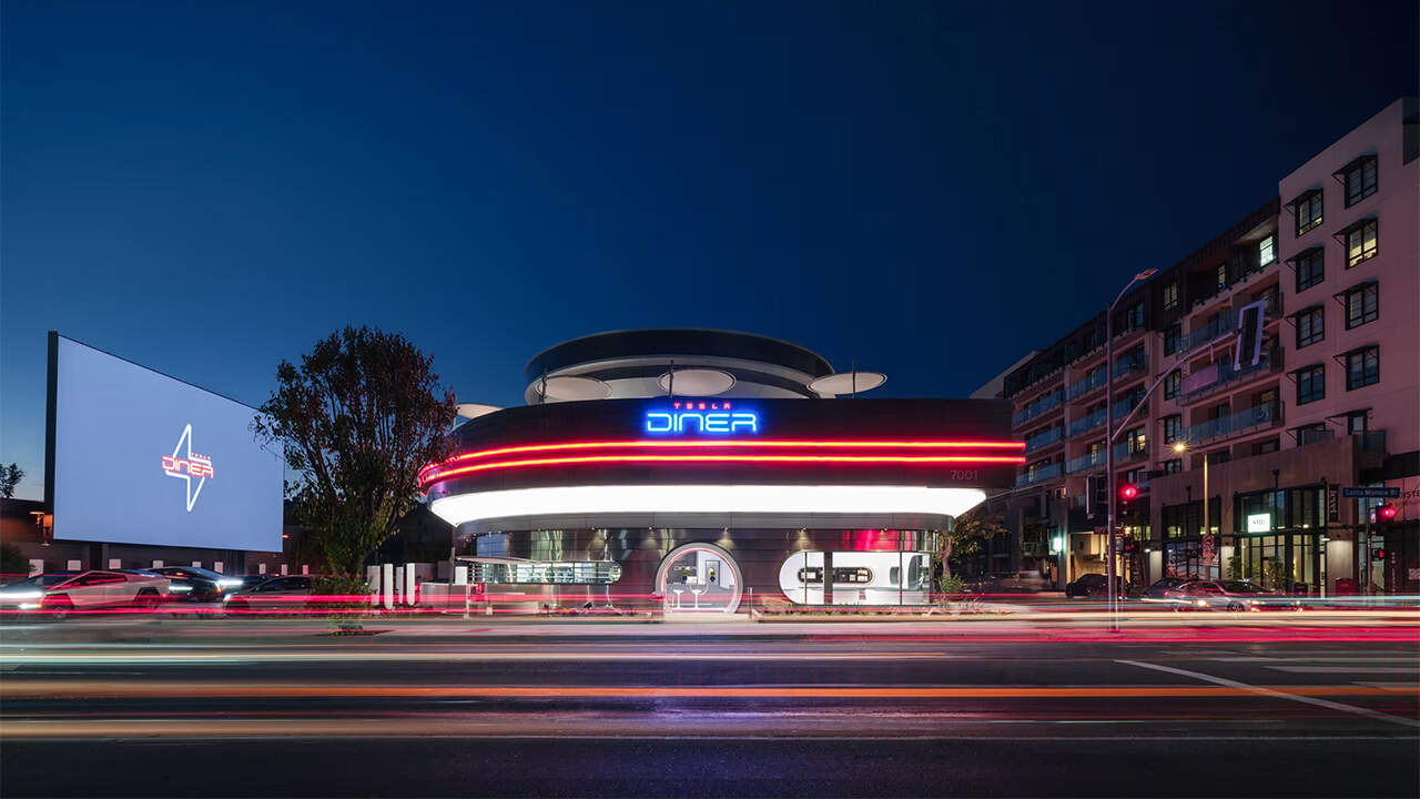 El Tesla Diner arrasa: es el Supercharger más usado del mundo con diferencia