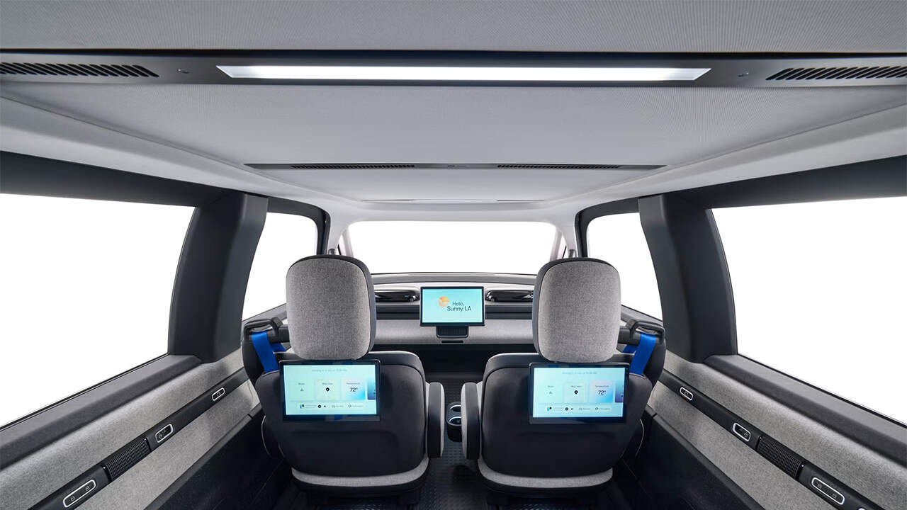 Interior del nuevo robotaxi Waymo Ojai