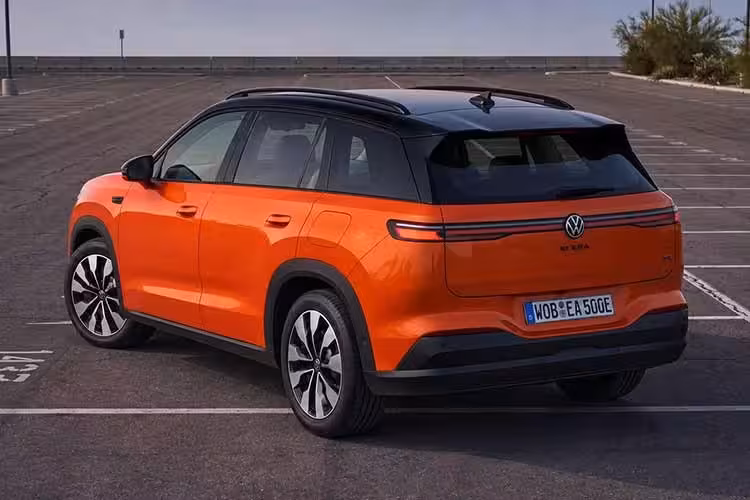 Vista trasera y lateral del Volkswagen ID. ERA 5X