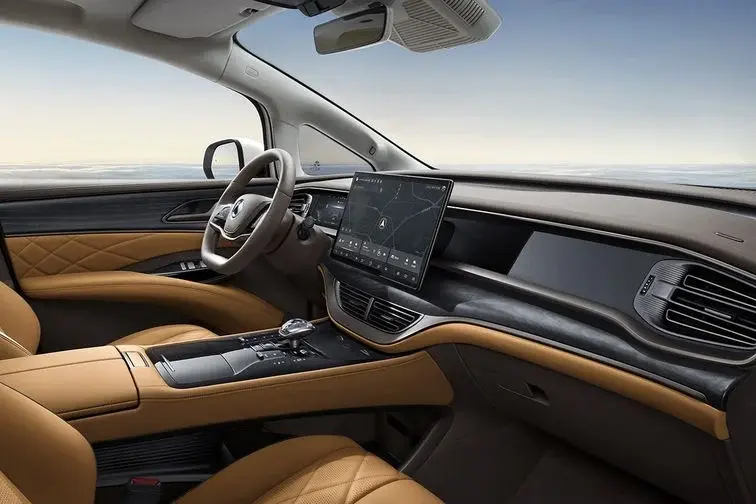 Denza D9 - vista interior