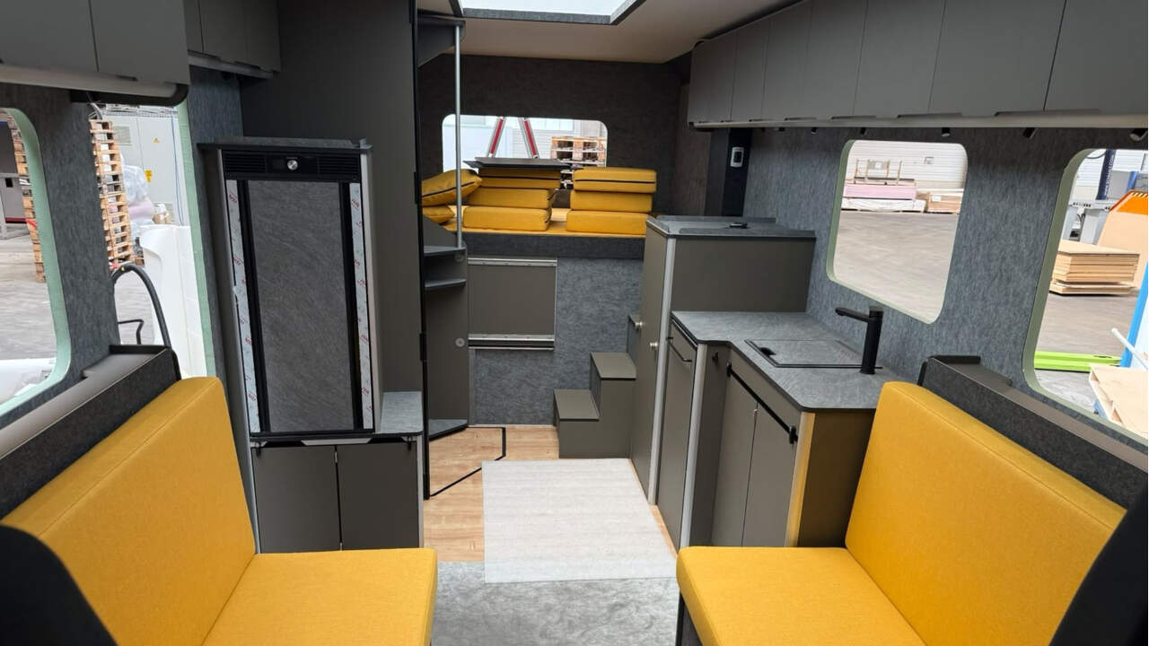 Interior autocaravana City Freighter