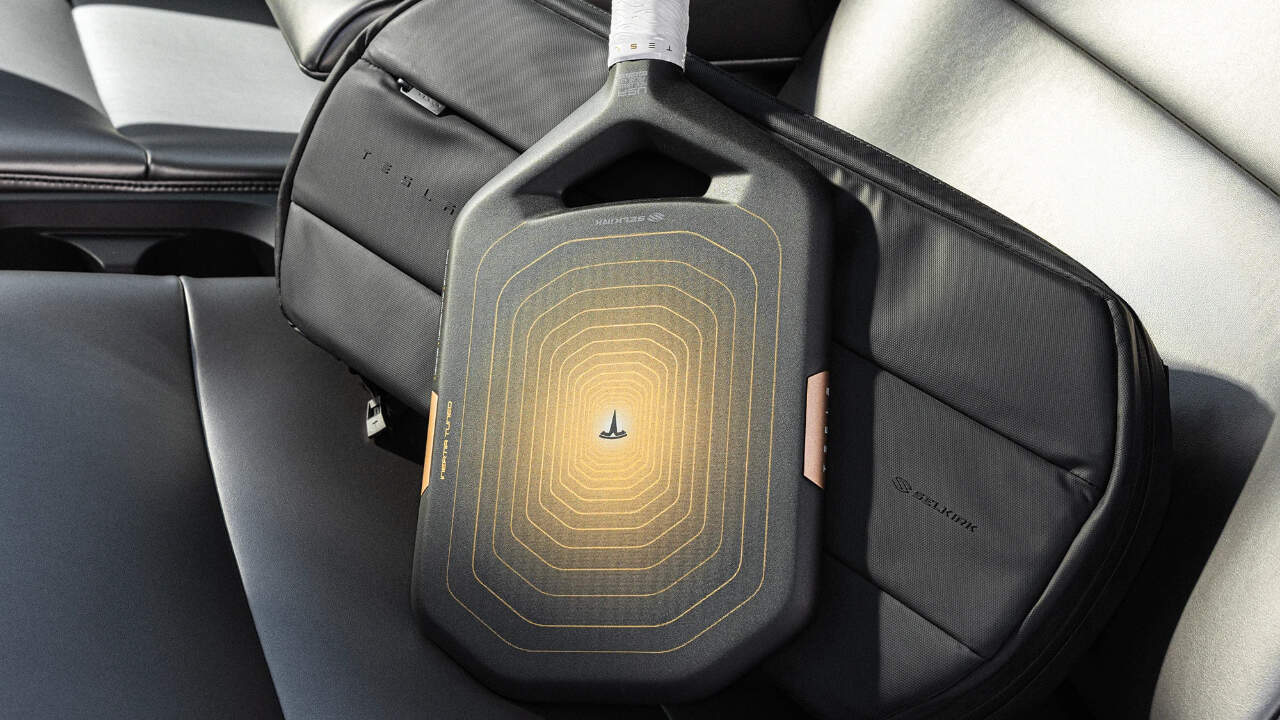 Pala Tesla Aurum Pickleball con su bolsa