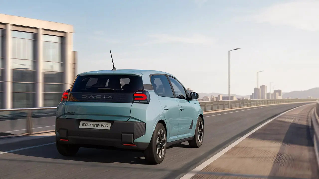 Dacia Spring 2027 - Vista trasera
